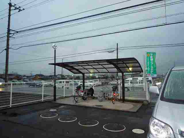 自転車置き場有