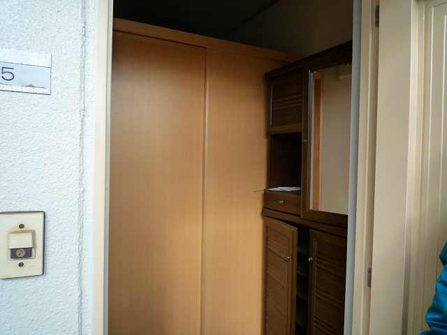 玄関を入ると